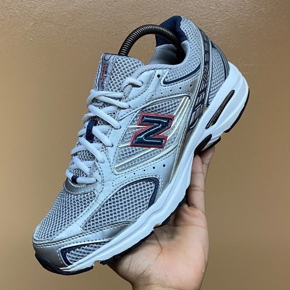 Rare Vintage New Balance 400 Silver Navy Red Running Sneakers Size 9.5 main image 4